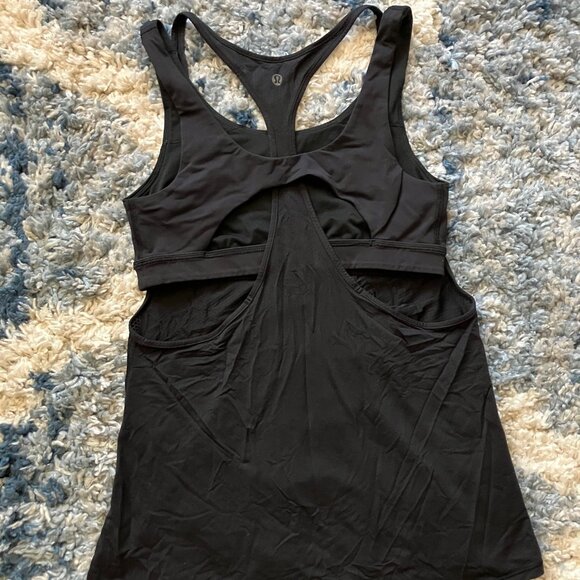Lululemon Cut Out Back Tank Top w/ Built in Bra, 8 - Picture 1 of 4